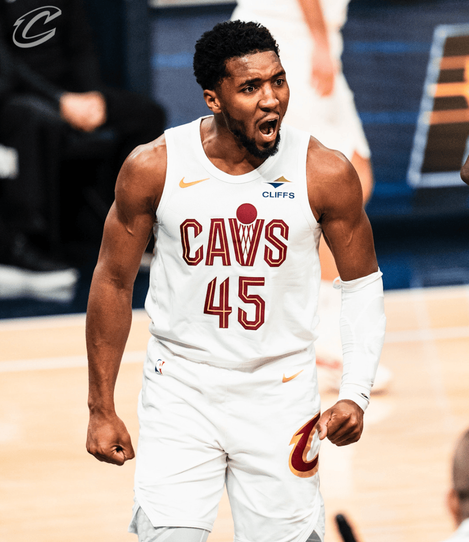 爵士大胜凯尔特人，米切尔砍下29分